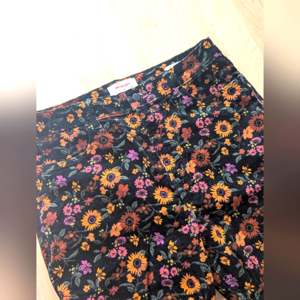 Wrangler Sunflower Corduroys